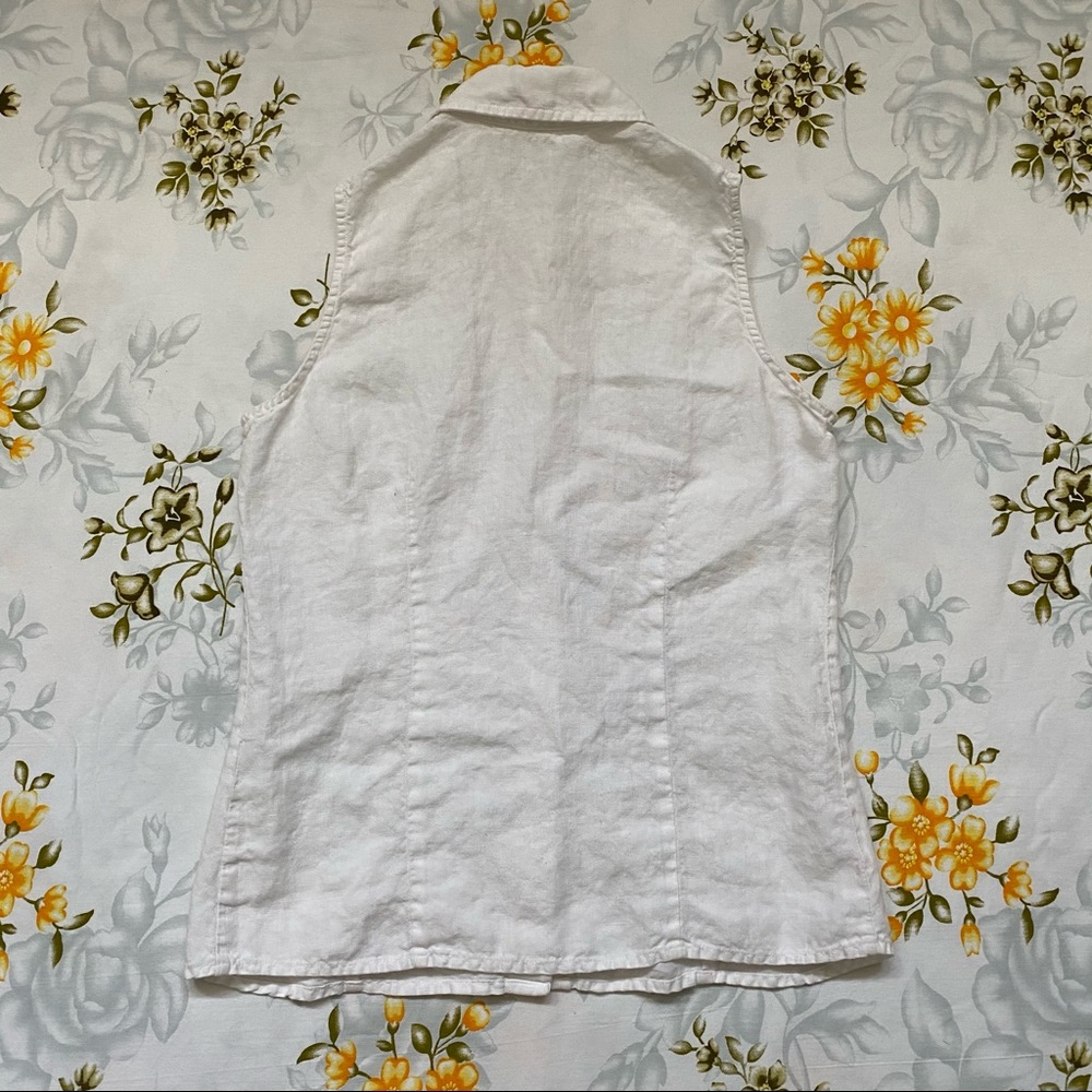 Gap Size S Sleevless Button Down Blouse - image 7